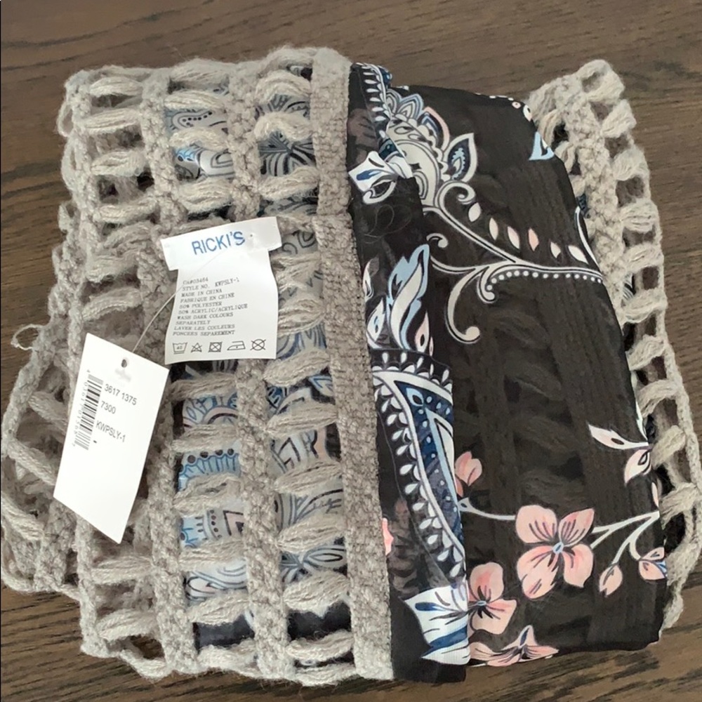 Ricki’s infinity scarf